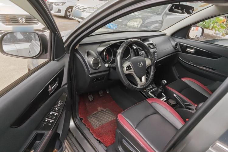 Used HYOSOW S3 2014 1.5L Comfort Version China IV Emission Standard Interior 3