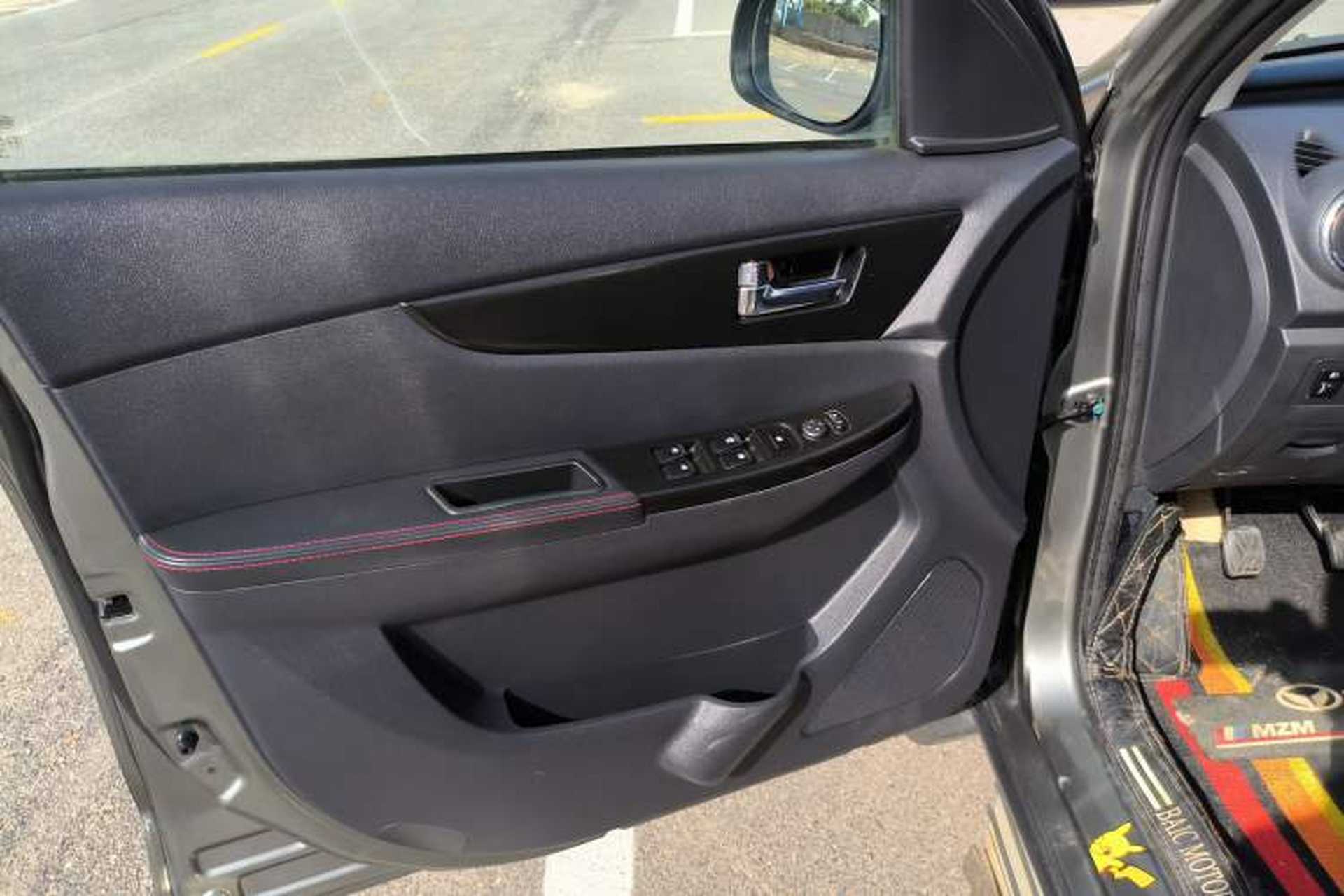 Used HYOSOW S3 2014 1.5L Comfort Version China IV Emission Standard Interior 5