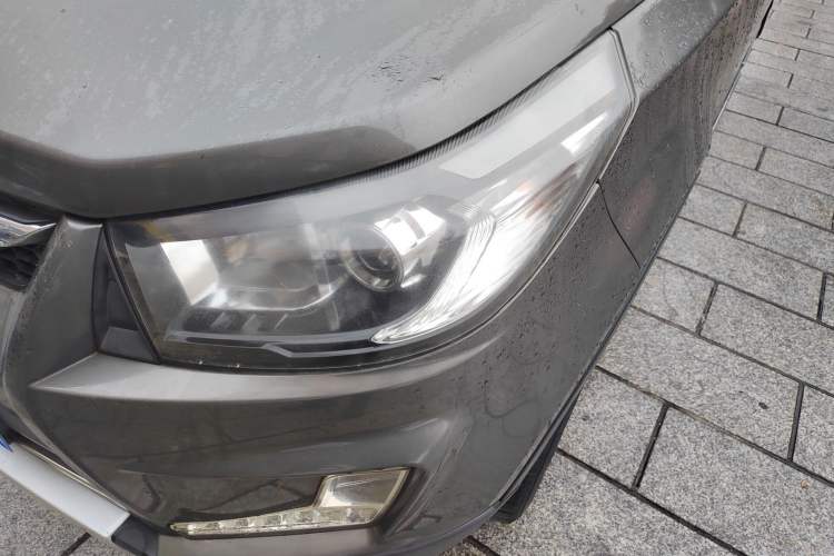 Used HYOSOW S3 2014 1.5L Luxury Version China IV Emission Standard Left Front Headlight