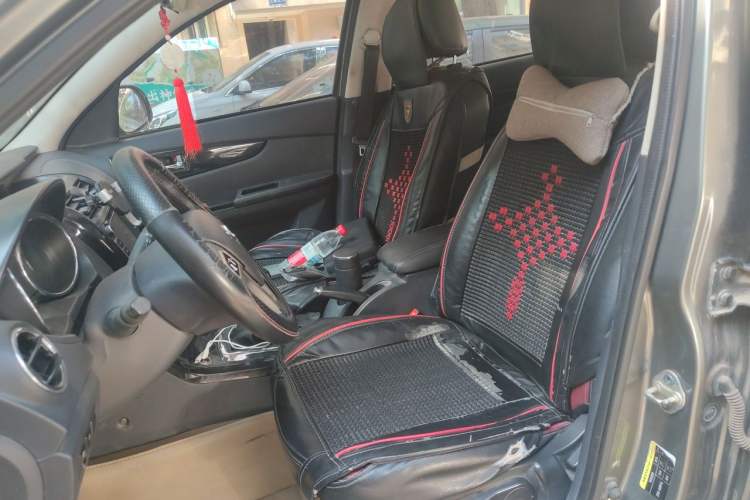 Used HYOSOW S3 2014 1.5L Luxury Version China IV Emission Standard Left Front Seat