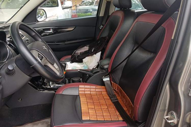 Used HYOSOW S3 2014 1.5L Comfort Version China IV Emission Standard Left Front Seat