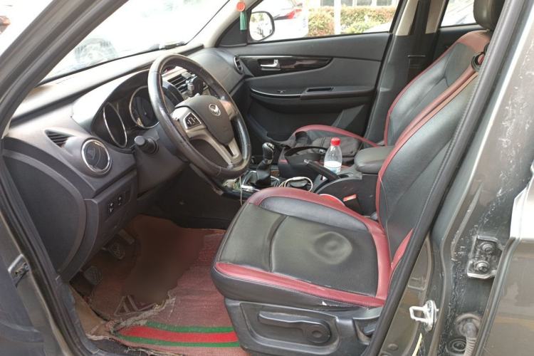Used HYOSOW S3 2014 1.5L Luxury Version China IV Emission Standard Left Front Seat