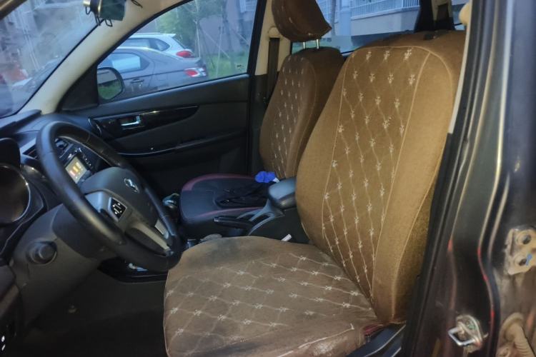 Used HYOSOW S3 2014 1.5L Luxury Version China IV Emission Standard Left Front Seat