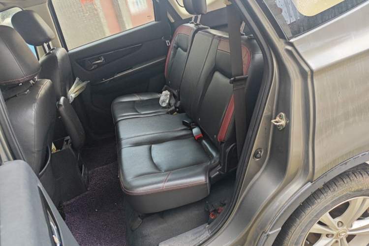 Used HYOSOW S3 2014 1.5L Luxury Version China IV Emission Standard Left Rear Seat