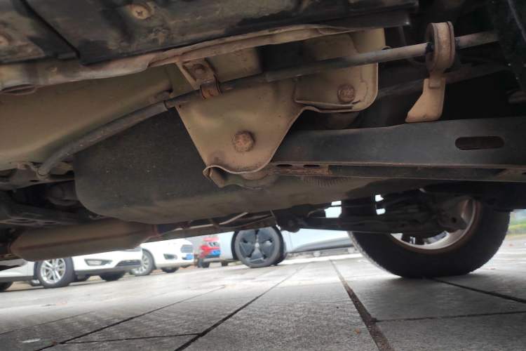 Used HYOSOW S3 2014 1.5L Luxury Version China IV Emission Standard Left Side Sill