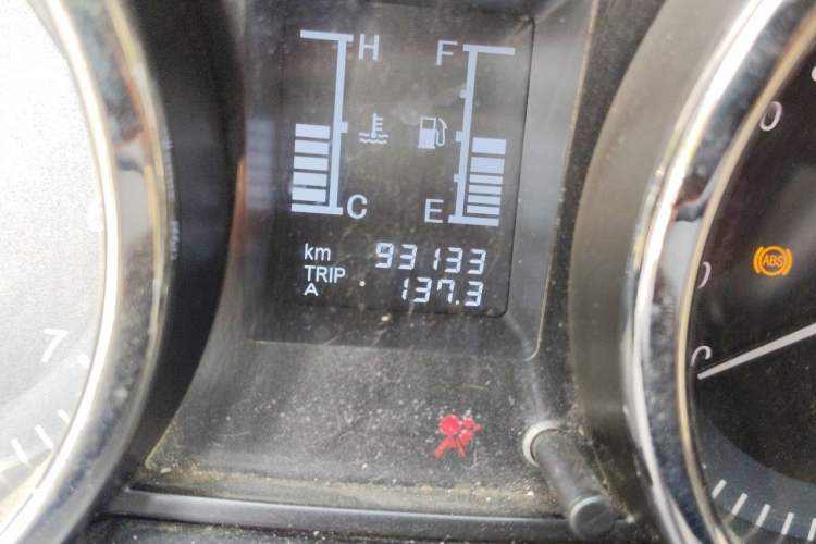 Used HYOSOW S3 2014 1.5L Comfort Version China IV Emission Standard Odometer Close Up