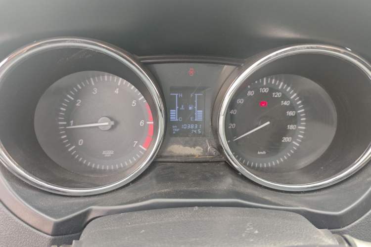 Used HYOSOW S3 2014 1.5L Comfort Version China IV Emission Standard Odometer Close Up