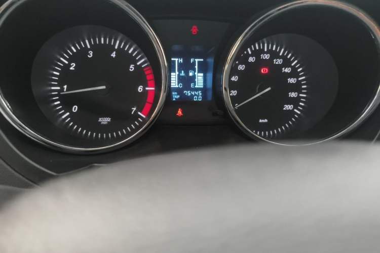 Used HYOSOW S3 2014 1.5L Luxury Version China IV Emission Standard Odometer Close Up
