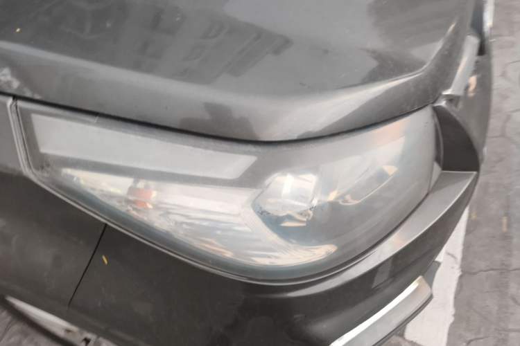 Used HYOSOW S3 2014 1.5L Luxury Version China IV Emission Standard Right Front Headlight