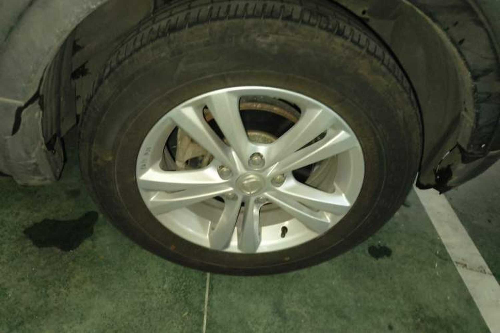Used HYOSOW S3 2014 1.5L Comfort Version China IV Emission Standard Right Front Wheel Hub