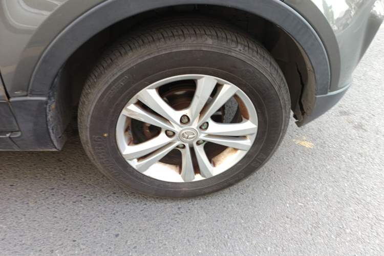 Used HYOSOW S3 2014 1.5L Luxury Version China IV Emission Standard Right Front Wheel Hub