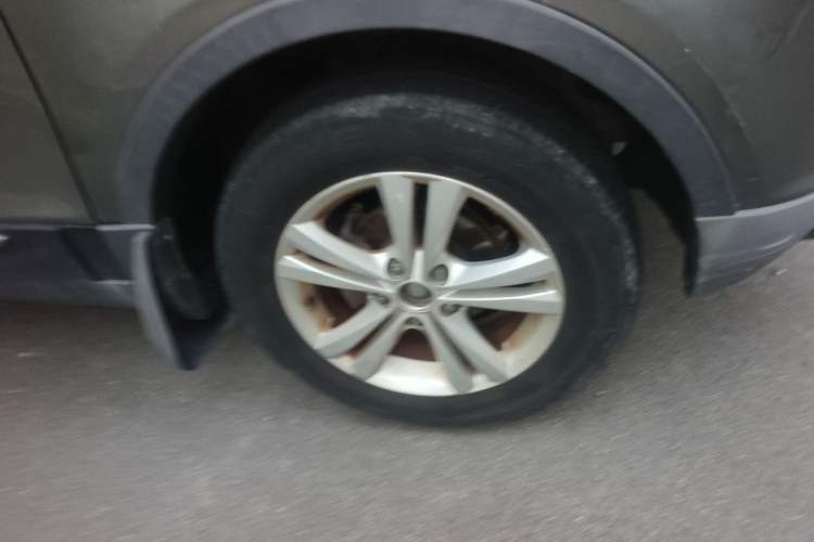 Used HYOSOW S3 2014 1.5L Luxury Version China IV Emission Standard Right Front Wheel Hub