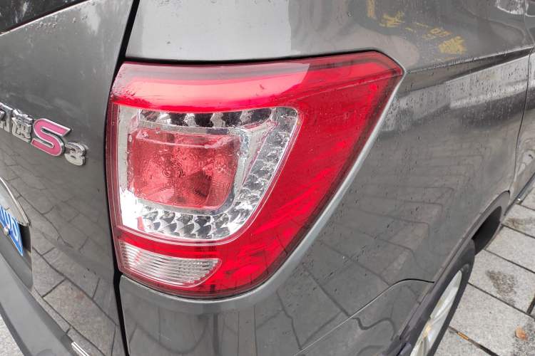 Used HYOSOW S3 2014 1.5L Luxury Version China IV Emission Standard Right Rear Taillight
