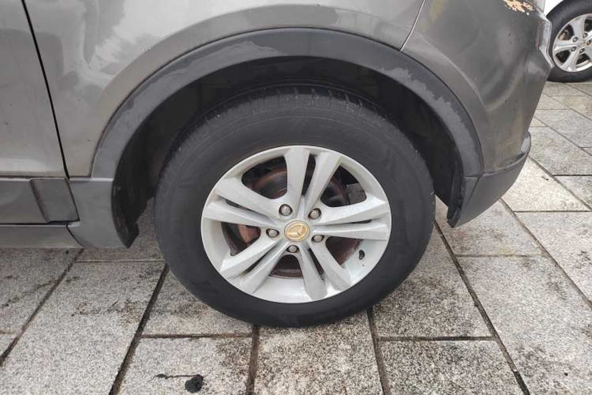 Used HYOSOW S3 2014 1.5L Luxury Version China IV Emission Standard Right Rear Wheel Hub