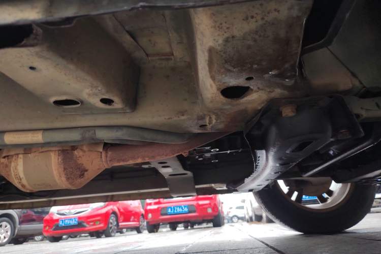 Used HYOSOW S3 2014 1.5L Luxury Version China IV Emission Standard Right Side Sill
