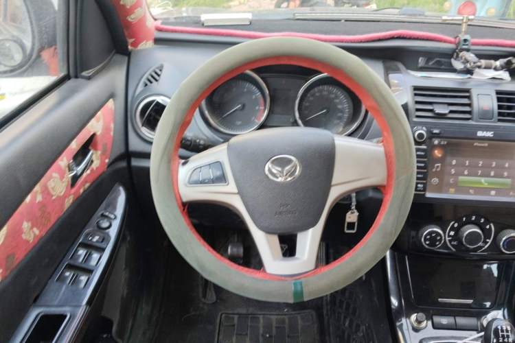 Used HYOSOW S3 2014 1.5L Comfort Version China IV Emission Standard Steering Wheel