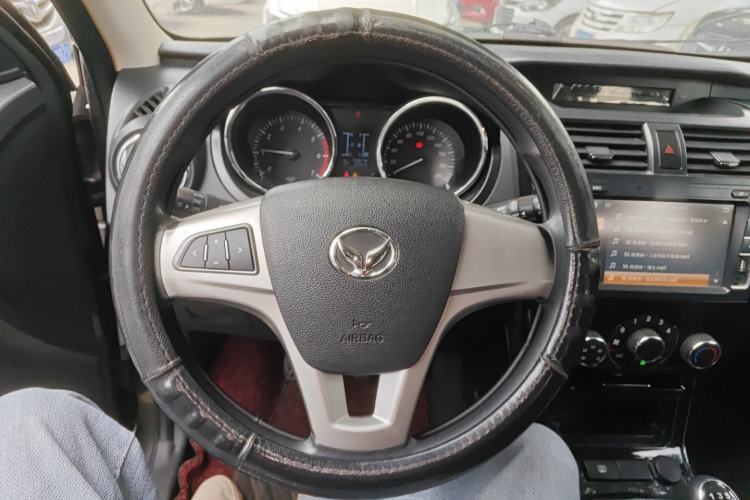 Used HYOSOW S3 2014 1.5L Comfort Version China IV Emission Standard Steering Wheel