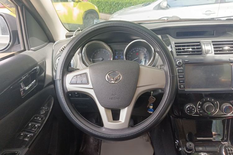 Used HYOSOW S3 2014 1.5L Comfort Version China IV Emission Standard Steering Wheel