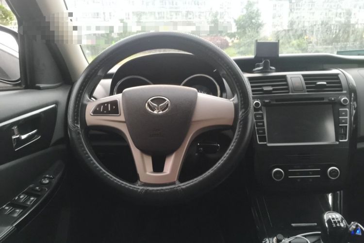 Used HYOSOW S3 2014 1.5L Luxury Version China IV Emission Standard Steering Wheel