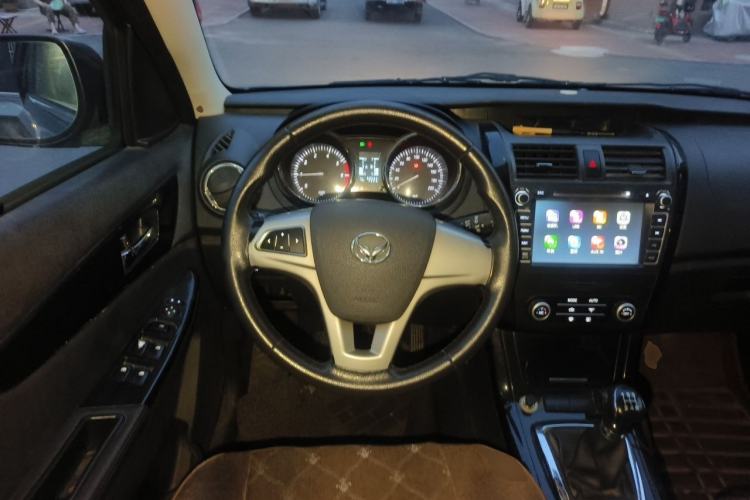 Used HYOSOW S3 2014 1.5L Luxury Version China IV Emission Standard Steering Wheel