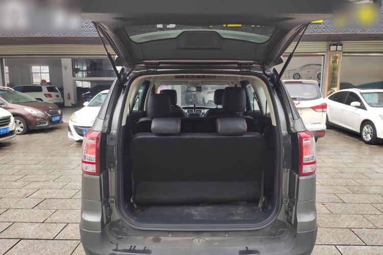 Used HYOSOW S3 2014 1.5L Luxury Version China IV Emission Standard Trunk