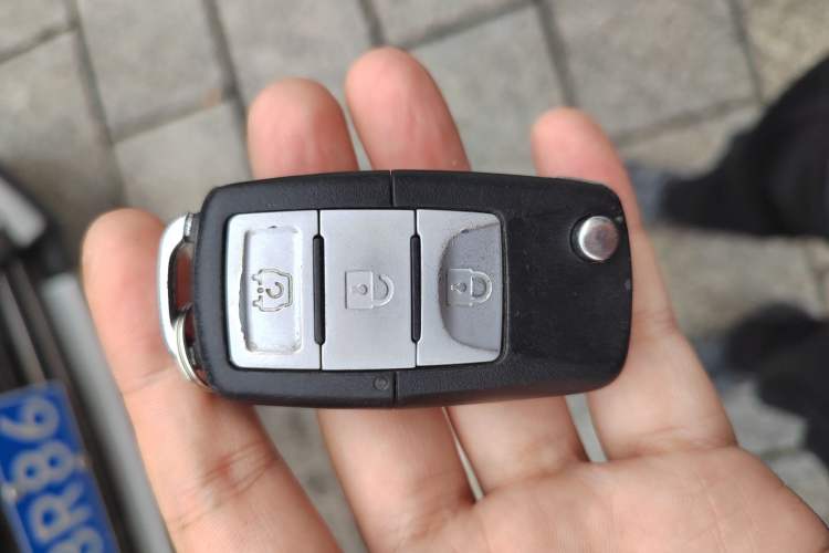 Used HYOSOW S3 2014 1.5L Luxury Version China IV Emission Standard Vehicle Key
