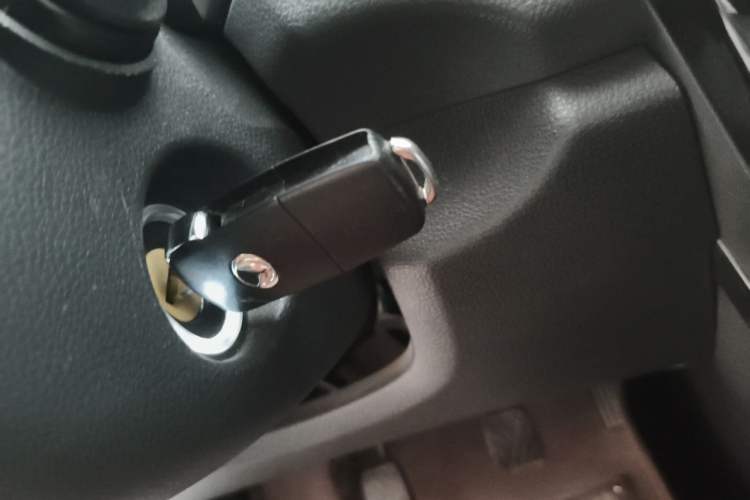 Used HYOSOW S3 2014 1.5L Luxury Version China IV Emission Standard Vehicle Key