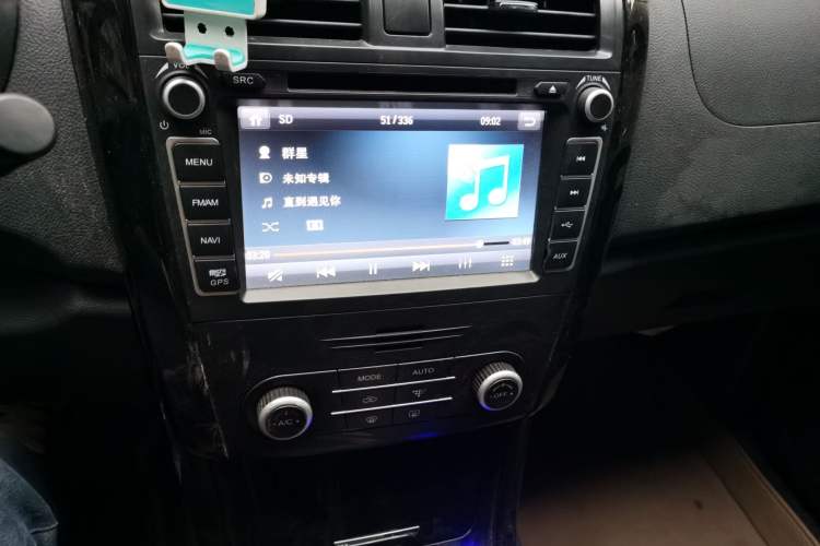 Used HYOSOW S3 2014 1.5L Luxury Version China IV Emission Standard Audio And AC Panel