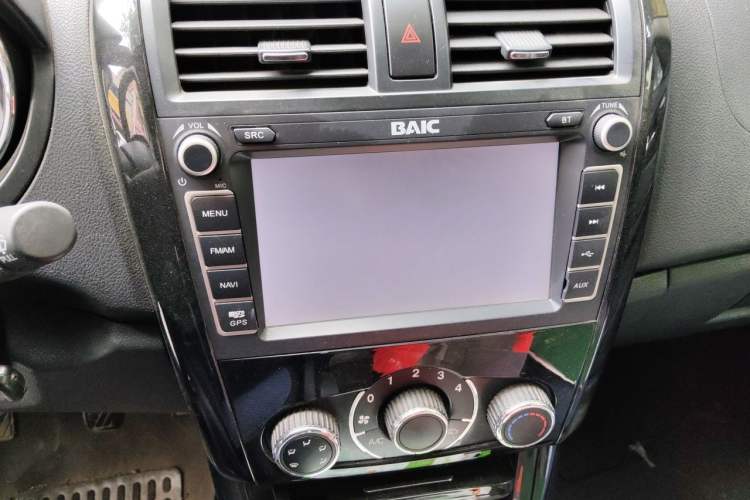 Used HYOSOW S3 2014 1.5L Comfort Version China IV Emission Standard Audio And AC Panel