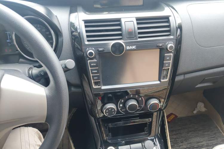 Used HYOSOW S3 2014 1.5L Comfort Version China IV Emission Standard Audio And AC Panel