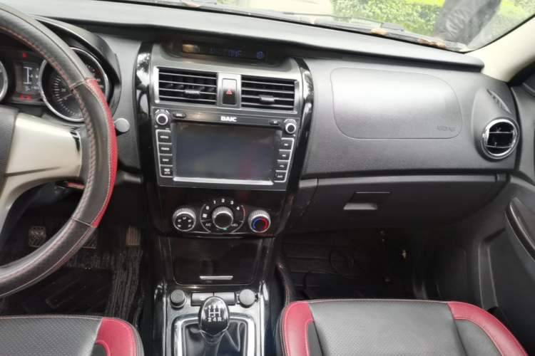 Used HYOSOW S3 2014 1.5L Comfort Version China IV Emission Standard Audio And AC Panel