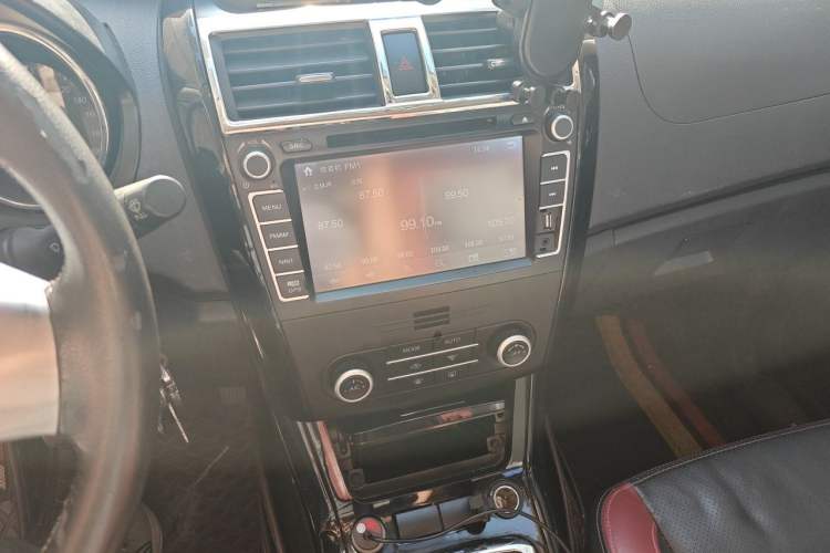 Used HYOSOW S3 2014 1.5L Luxury Version China IV Emission Standard Audio And AC Panel