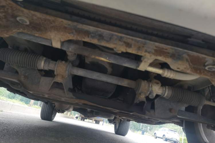 Used HYOSOW S3 2014 1.5L Luxury Version China IV Emission Standard Chassis Front