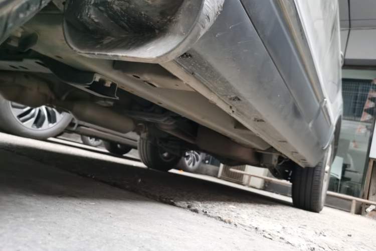 Used HYOSOW S3 2014 1.5L Luxury Version China IV Emission Standard Chassis Front Left