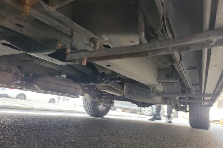 Used HYOSOW S3 2014 1.5L Comfort Version China IV Emission Standard Chassis Front Left