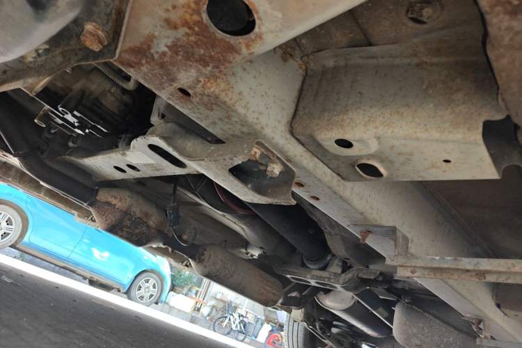 Used HYOSOW S3 2014 1.5L Luxury Version China IV Emission Standard Chassis Front Left