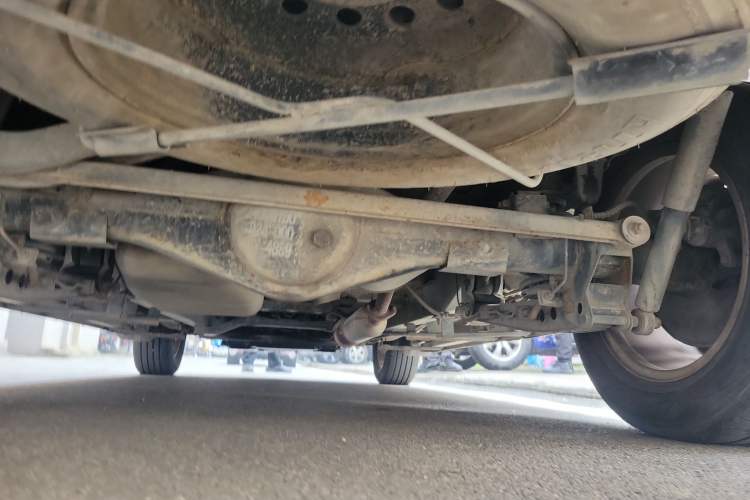 Used HYOSOW S3 2014 1.5L Comfort Version China IV Emission Standard Chassis Rear