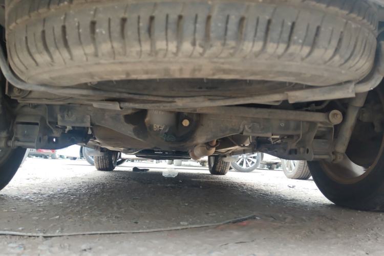 Used HYOSOW S3 2014 1.5L Comfort Version China IV Emission Standard Chassis Rear