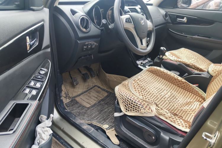 Used HYOSOW S3 2014 1.5L Comfort Version China IV Emission Standard Driver Seat