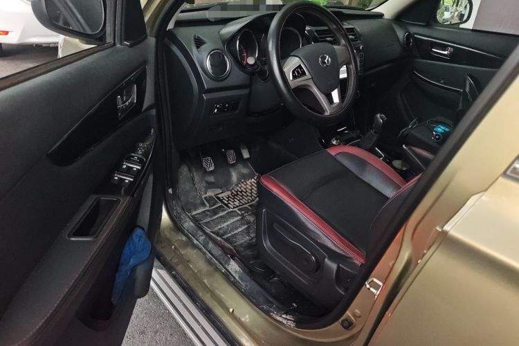 Used HYOSOW S3 2014 1.5L Luxury Version China IV Emission Standard Driver Seat