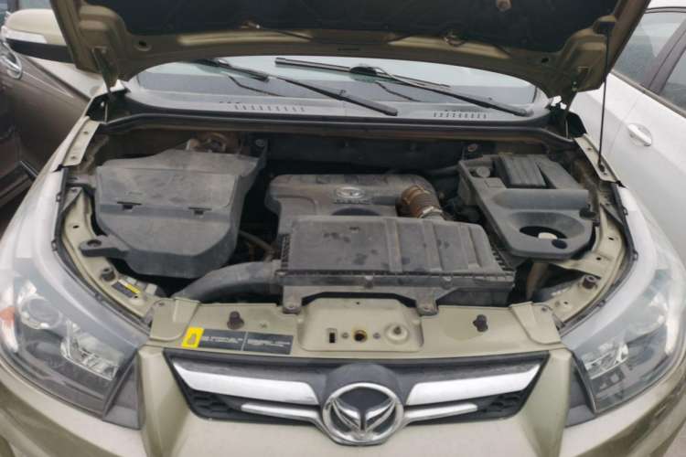 Used HYOSOW S3 2014 1.5L Luxury Version China IV Emission Standard Engine Bay