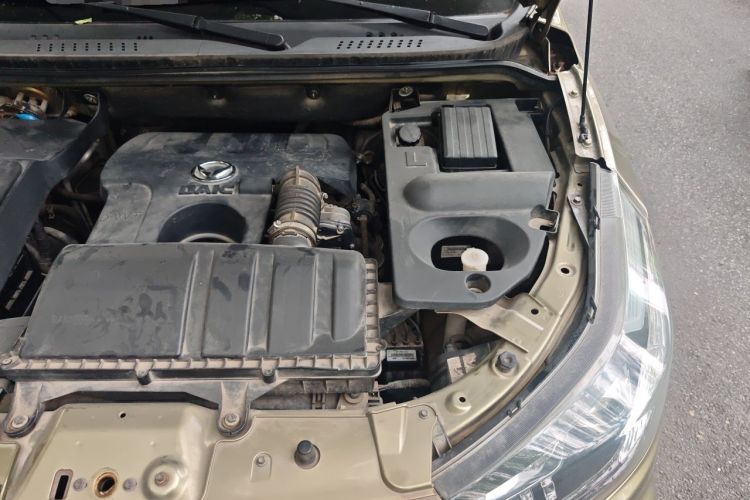 Used HYOSOW S3 2014 1.5L Luxury Version China IV Emission Standard Engine Bay Left
