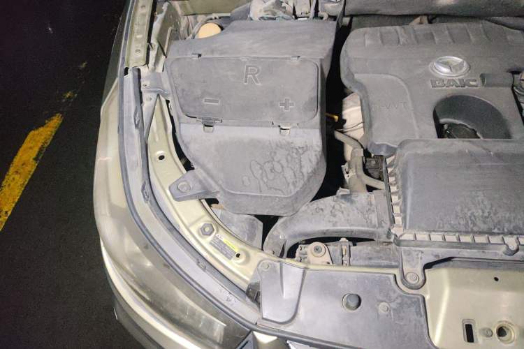 Used HYOSOW S3 2014 1.5L Comfort Version China IV Emission Standard Engine Bay Right