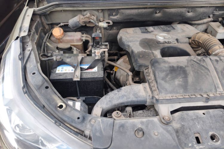 Used HYOSOW S3 2014 1.5L Comfort Version China IV Emission Standard Engine Bay Right