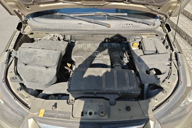 Used HYOSOW S3 2014 1.5L Luxury Version China IV Emission Standard Engine Bay