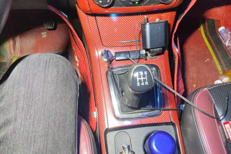 Used HYOSOW S3 2014 1.5L Comfort Version China IV Emission Standard Gear Lever