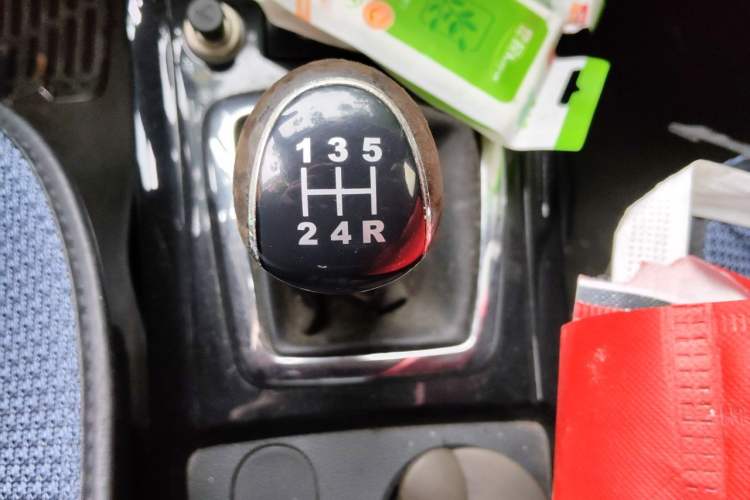 Used HYOSOW S3 2014 1.5L Comfort Version China IV Emission Standard Gear Lever