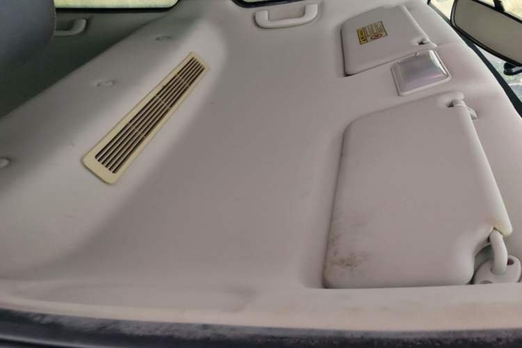 Used HYOSOW S3 2014 1.5L Comfort Version China IV Emission Standard Headliner