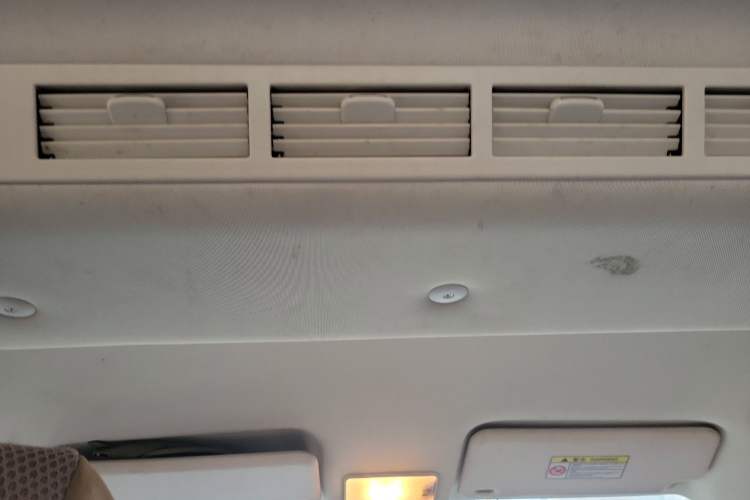 Used HYOSOW S3 2014 1.5L Comfort Version China IV Emission Standard Headliner