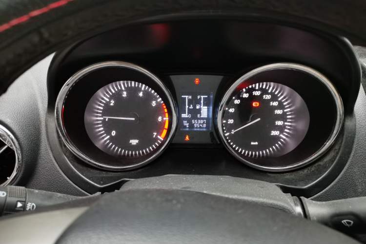 Used HYOSOW S3 2014 1.5L Luxury Version China IV Emission Standard Instrument Cluster